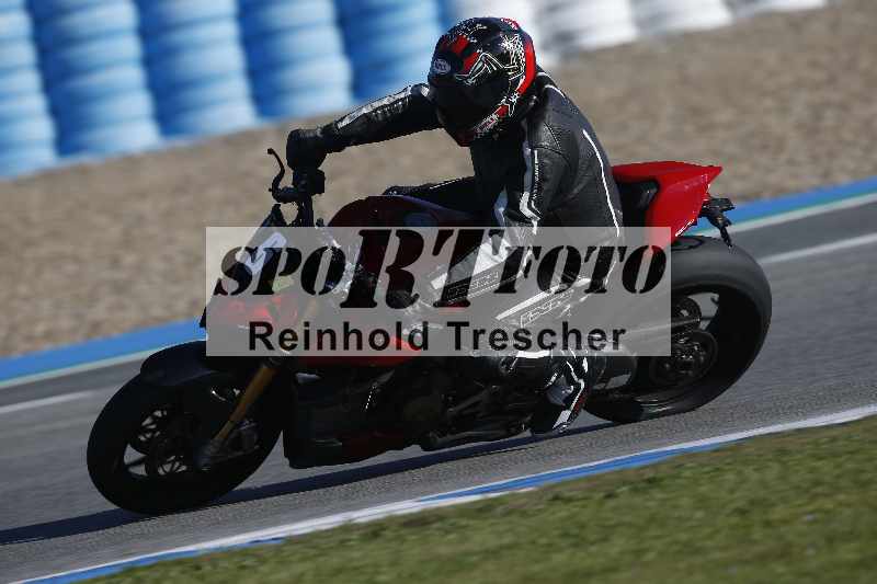 /Archiv-2024/02 29.01.-02.02.2024 Moto Center Thun Jerez/Gruppe gruen-green/6